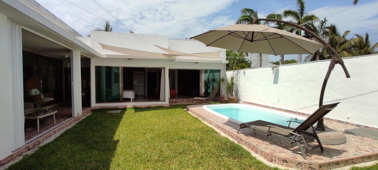 Casa Abril Cozzy Suites Канкун Екстериор снимка