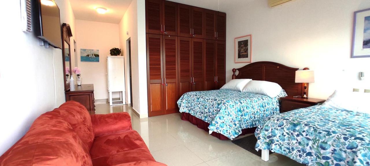 Casa Abril Cozzy Suites Канкун Екстериор снимка