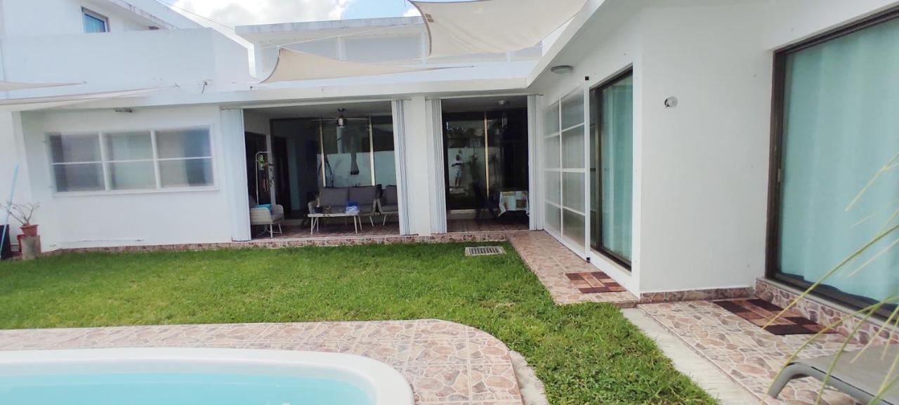 Casa Abril Cozzy Suites Канкун Екстериор снимка