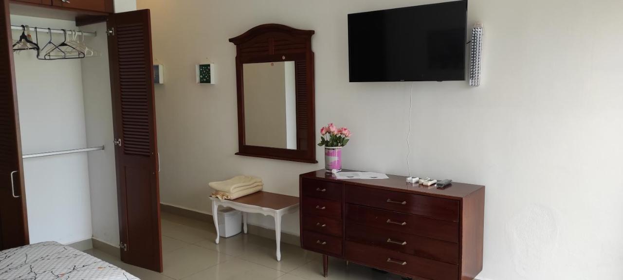 Casa Abril Cozzy Suites Канкун Екстериор снимка
